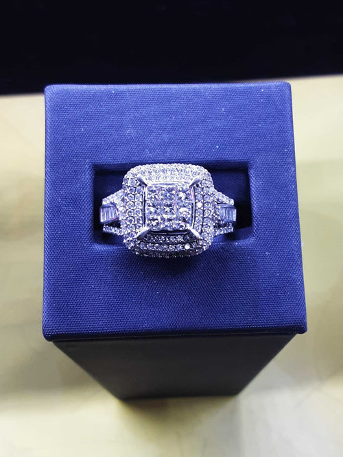 Women's Ring - White Gold 14k (.585) 7.9 grams Size 7