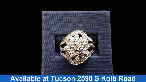 Women's Ring - Yellow Gold 10k (.417) 6.1 grams Size 7