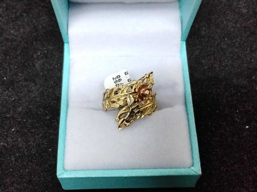 Women's Ring - Yellow Gold 14k (.585) 3.31 grams Size 6