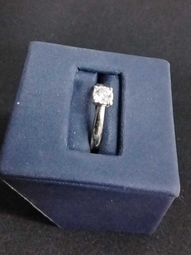 Women's Ring - Solitaire - White Gold 10k (.417) 2 grams Size 20