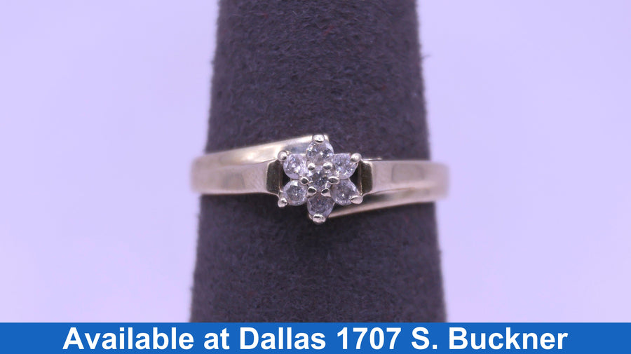 Women's Ring - White Gold 10k (.417) 2.4 grams Size 8.5