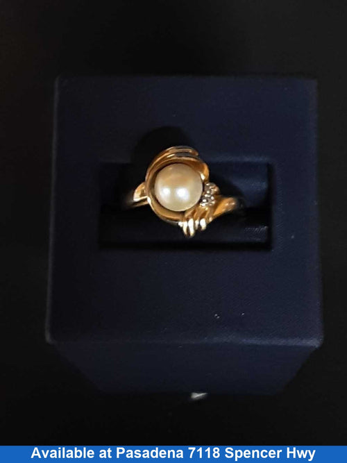 Women's Ring - Yellow Gold 10k (.417) 3.4 grams Size 20