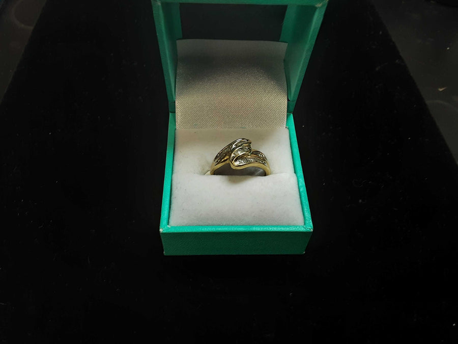 Women's Ring - Yellow Gold 14k (.585) 4.3 grams Size 7.5