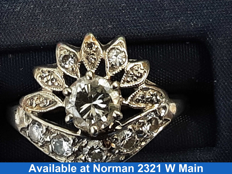 Women's Ring - White Gold 14k (.585) 4.5 grams Size 7.5