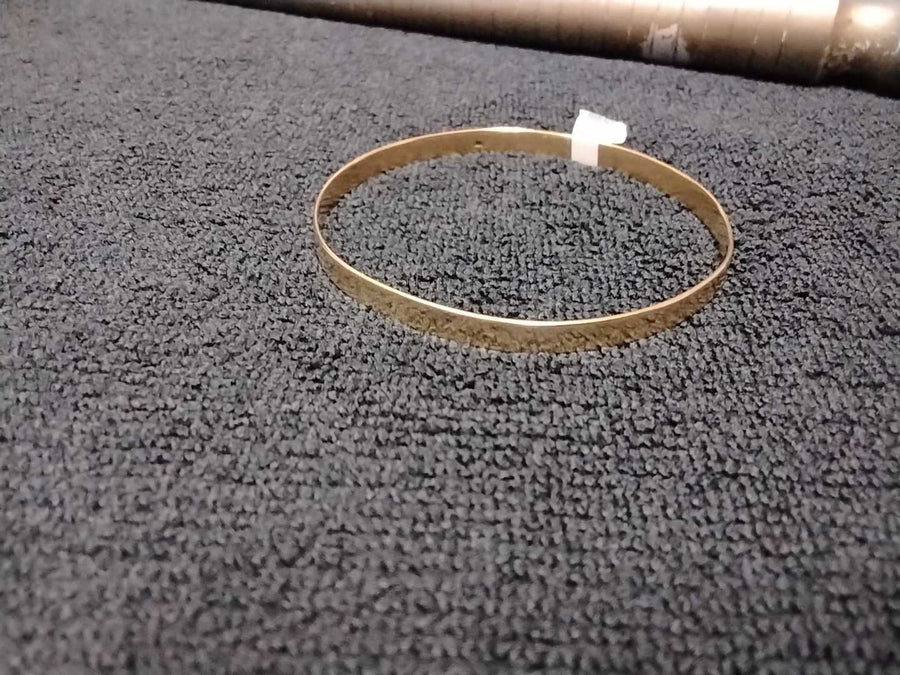 Bangle Bracelet - Yellow Gold 14k (.585) 10 grams 7 inch