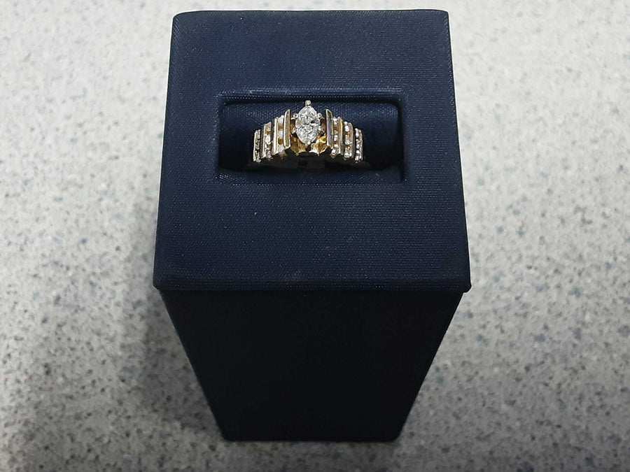 Women's Ring - Yellow Gold 14k (.585) 4.5 grams Size 4.5