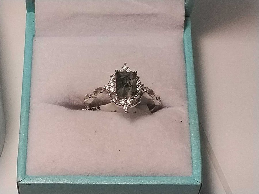 Women's Ring - Silver 2 grams Size 7