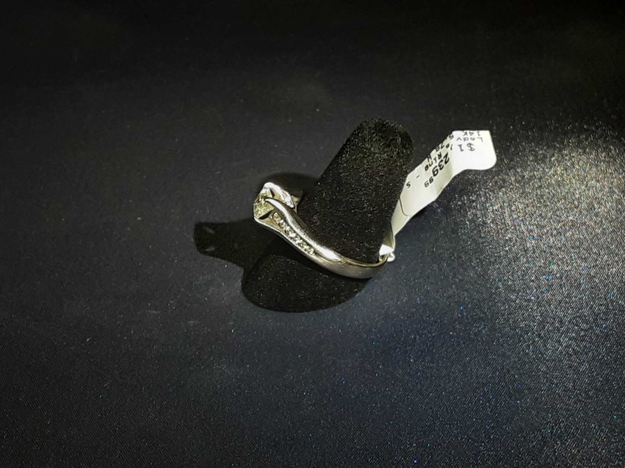 Women's Ring - Solitaire - White Gold 14k (.585) 5.7 grams Size 7.5
