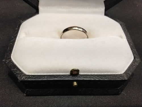 Ring - Wedding Band - White Gold 14k (.585) 2.3 grams Size 6.5