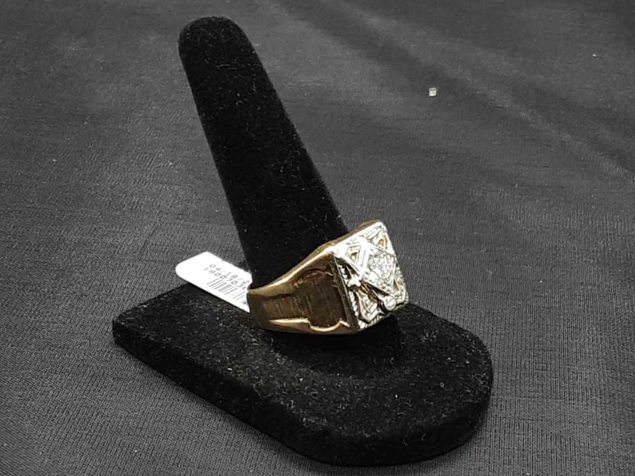 Men's Ring - Yellow Gold 14k (.585) 9.8 grams Size 9.5