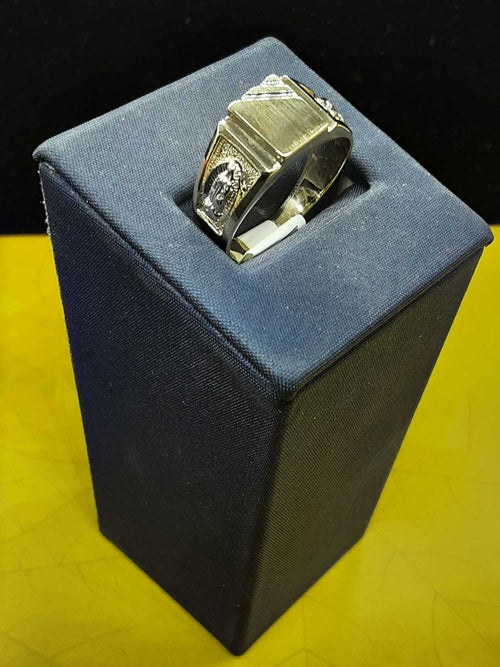 Men's Ring - Yellow Gold 10k (.417) 4.3 grams Size 9