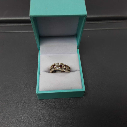 Women's Ring - Yellow Gold 14k (.585) 3.6 grams Size 6.5