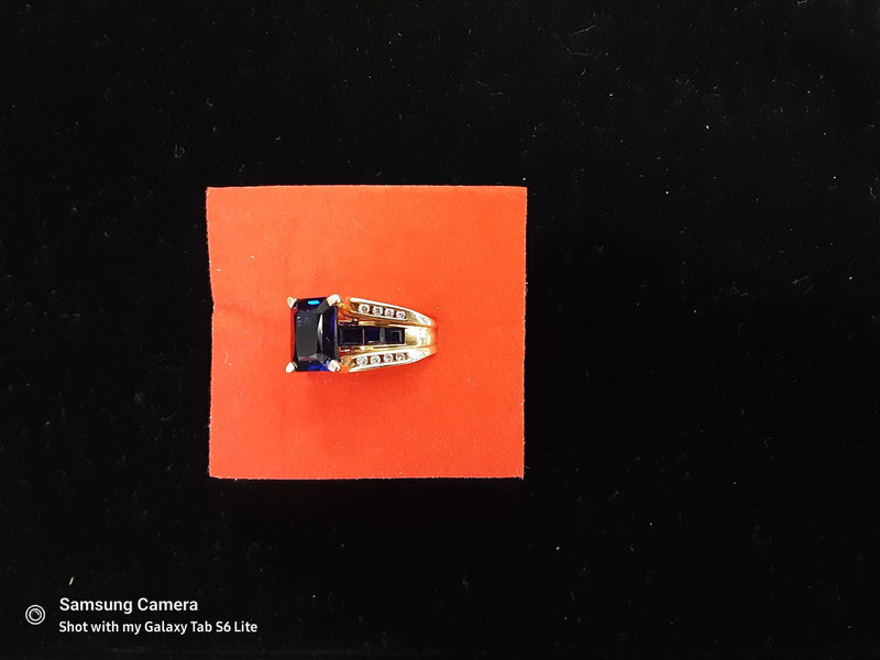 Lady's Ring - Fashion Yellow Gold 10k (.417) 6.3 grams Size 7.5