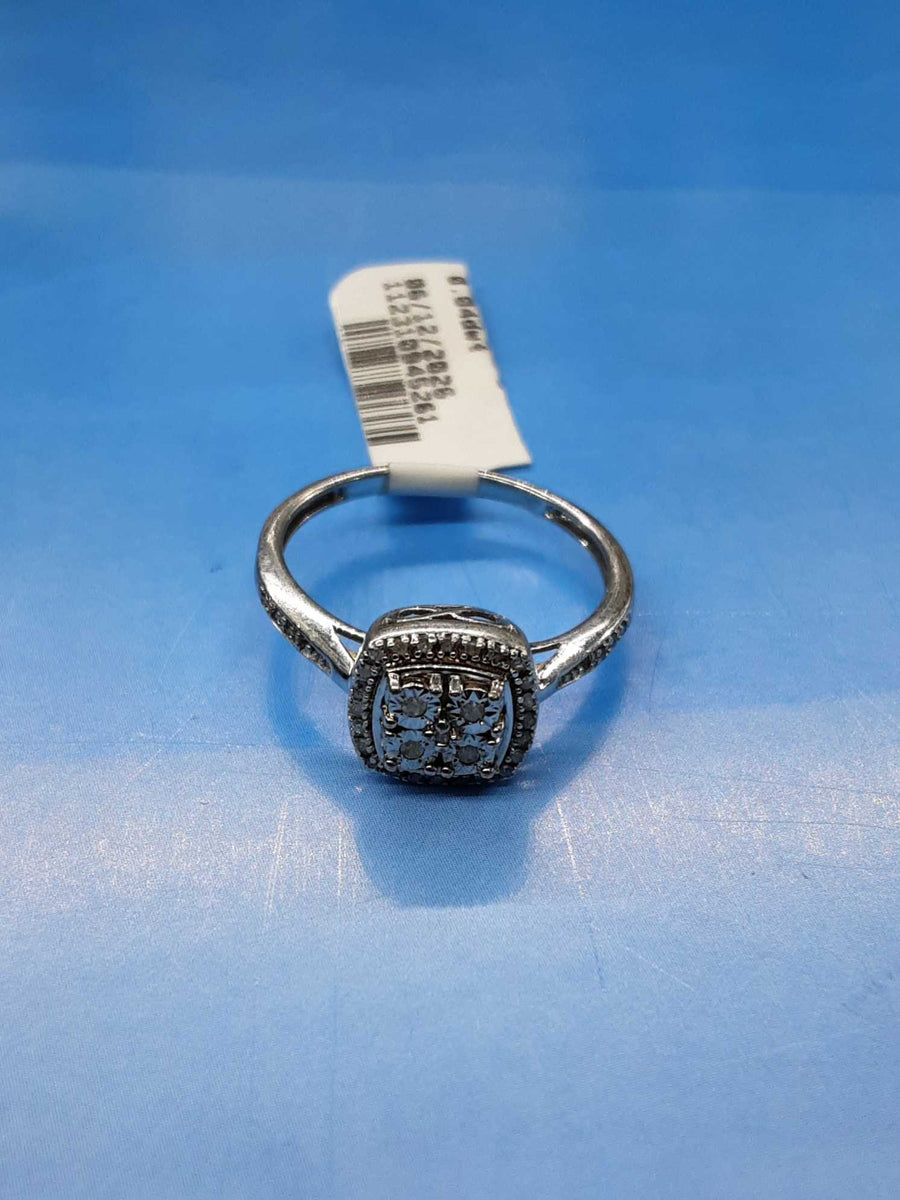 Women's Ring - Silver 2.1 grams Size 6