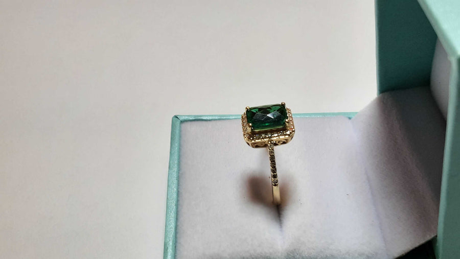 Women's Ring - Yellow Gold 14k (.585) 2.8 grams Size 8