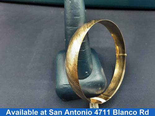 Bangle Bracelet - Yellow Gold 10k (.417) 7.8 grams 8 inch