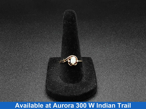 Women's Ring - Yellow Gold 14k (.585) 1.5 grams Size 7