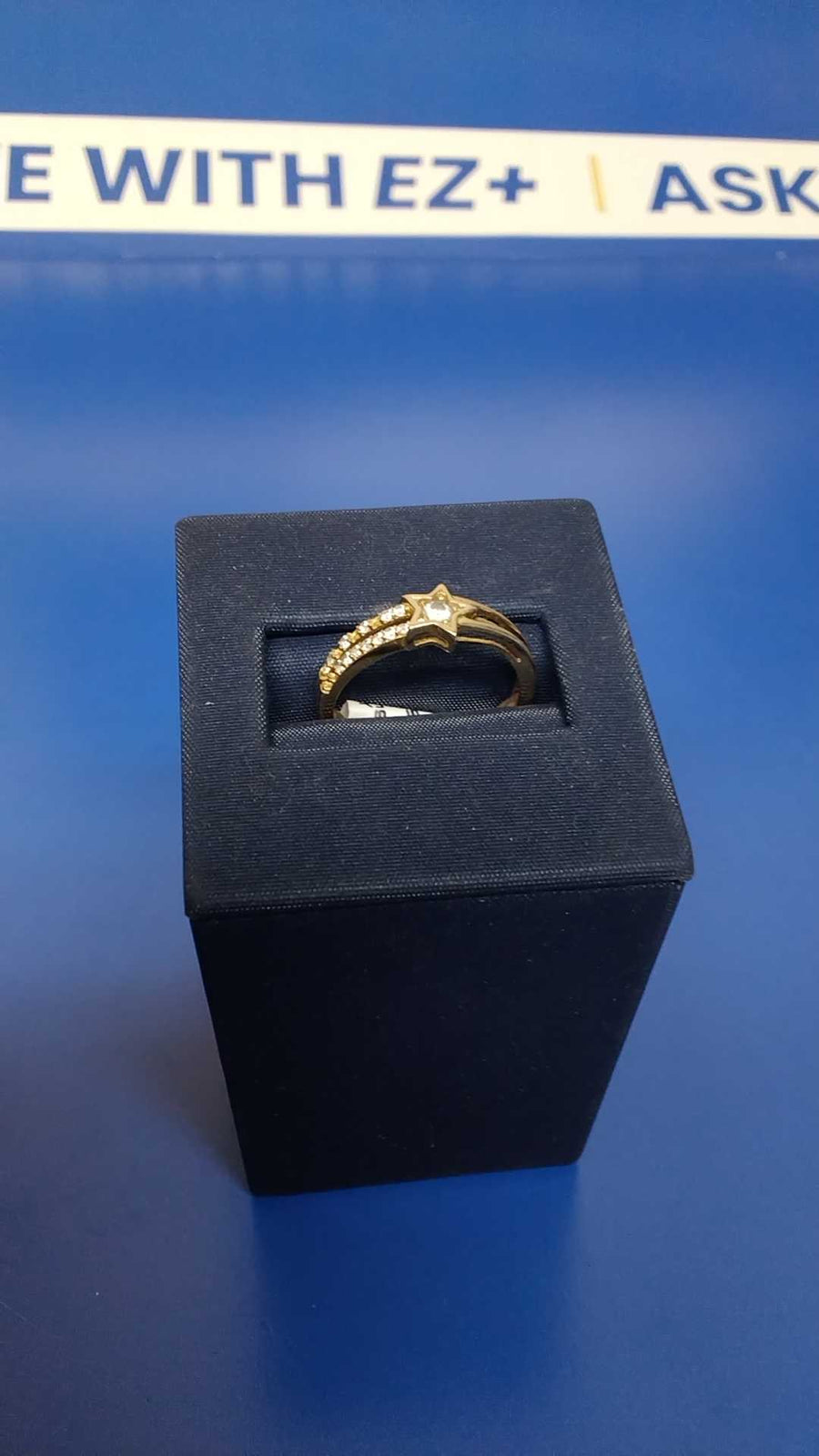 Women's Ring - Yellow Gold 10k (.417) 1.4 grams Size 5.5