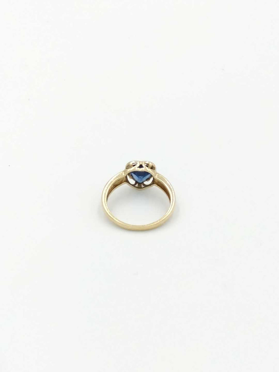 Women's Ring - Yellow Gold 14k (.585) 2.6 grams Size 7.5