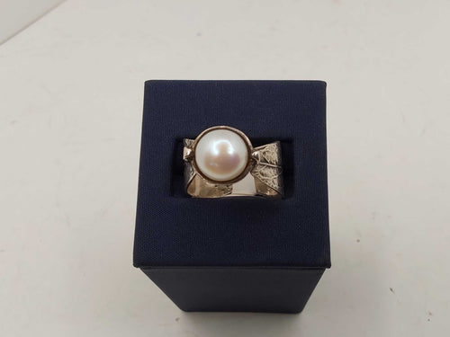 Women's Ring - Silver 6.646 grams Size 9