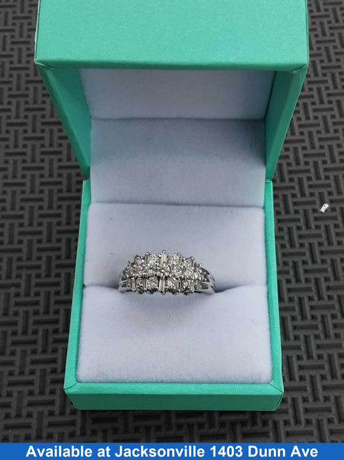 Women's Ring - White Gold 14k (.585) 4.8 grams Size 8