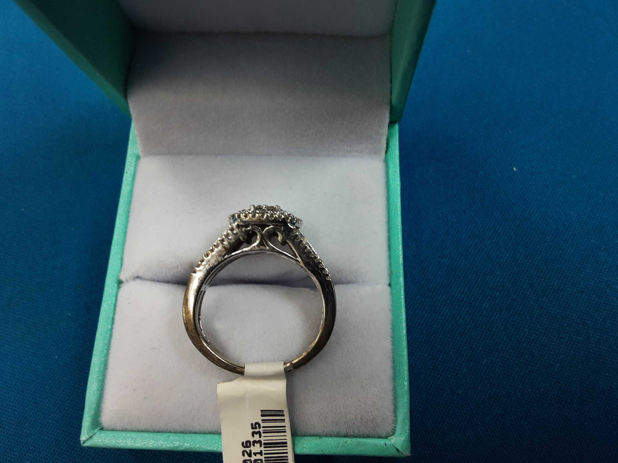 Women's Ring - White Gold 10k (.417) 4.2 grams Size 5