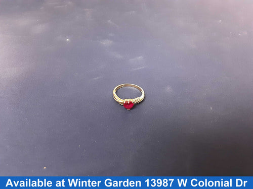 Women's Ring - Solitaire - Yellow Gold 14k (.585) 2.3 grams Size 7.5