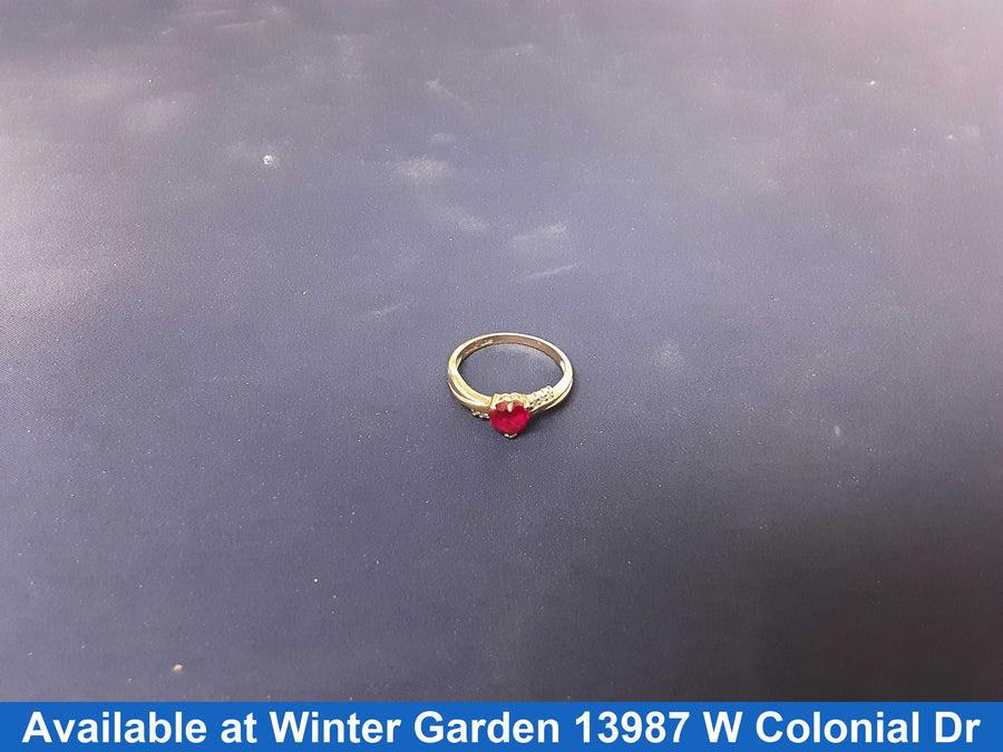 Women's Ring - Solitaire - Yellow Gold 14k (.585) 2.3 grams Size 7.5