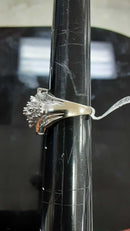 Women's Ring - White Gold 10k (.417) 6.9 grams Size 8