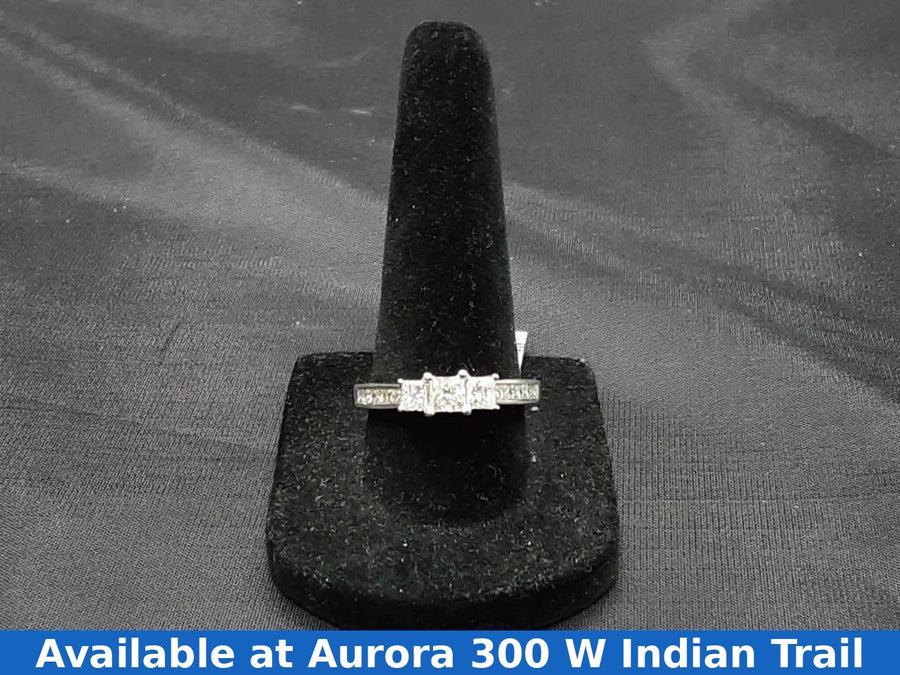 Women's Ring - Solitaire - White Gold 14k (.585) 4 grams Size 8