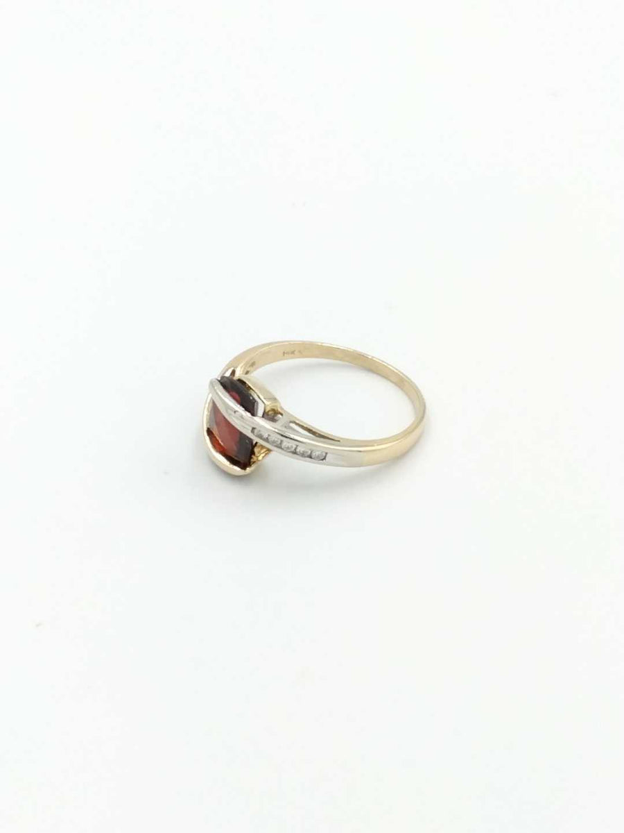 Women's Ring - Yellow Gold 14k (.585) 3.9 grams Size 8
