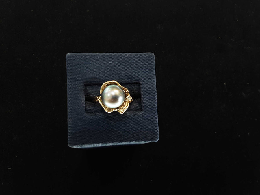 Women's Ring - Yellow Gold 14k (.585) 5.9 grams Size 6