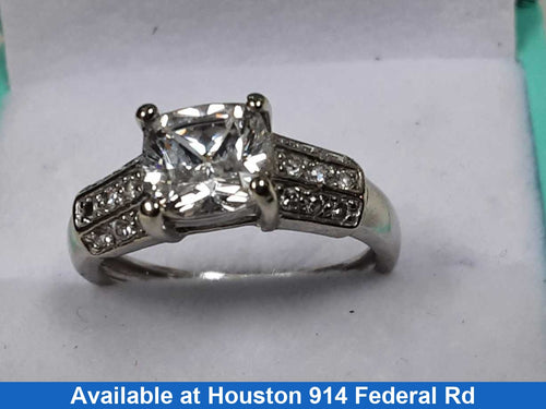 Women's Ring - White Gold 10k (.417) 2.9 grams Size 9