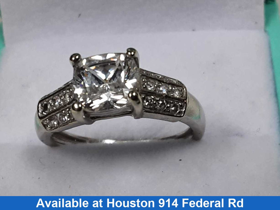 Women's Ring - White Gold 10k (.417) 2.9 grams Size 9