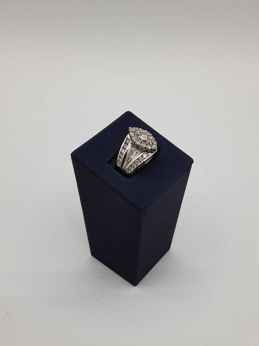 Women's Ring - White Gold 10k (.417) 8.9 grams Size 10