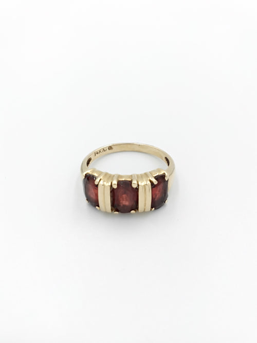 Women's Ring - Yellow Gold 14k (.585) 3 grams Size 6.5