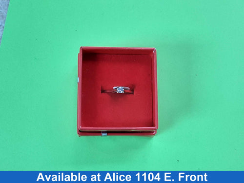 Women's Ring - Solitaire - Yellow Gold 10k (.417) 1.7 grams Size 7.5