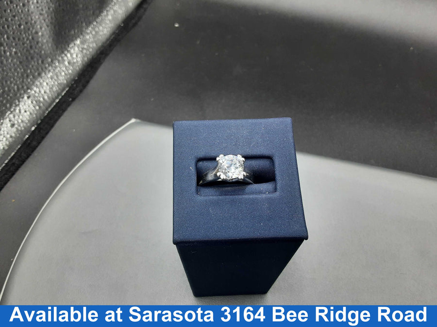 Women's Ring - Solitaire - White Gold 14k (.585) 5.1 grams Size 7