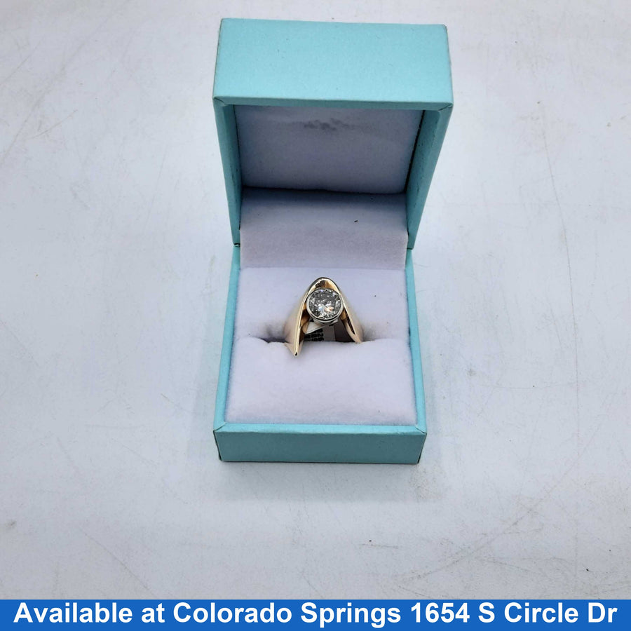 Women's Ring - Solitaire - Yellow Gold 14k (.585) 5.4 grams Size 7
