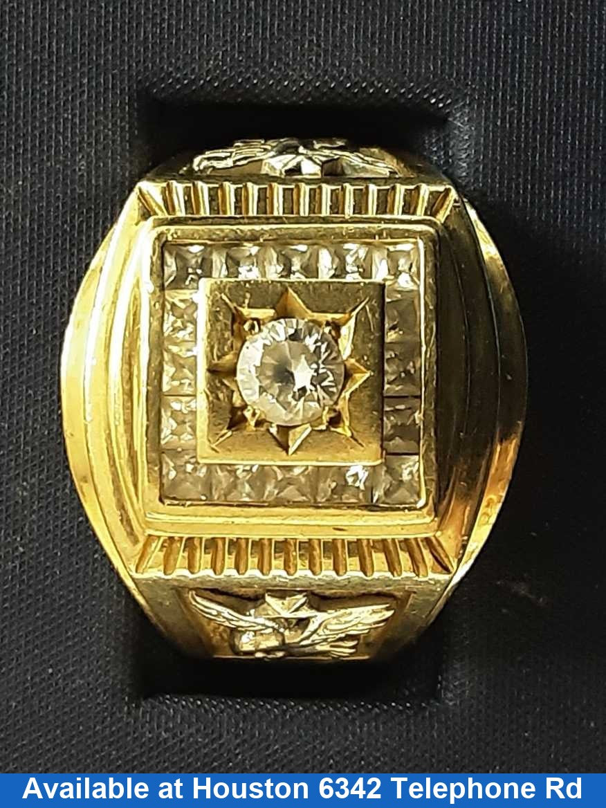 Men's Ring - Yellow Gold 14k (.585) 11.7 grams Size 11.5