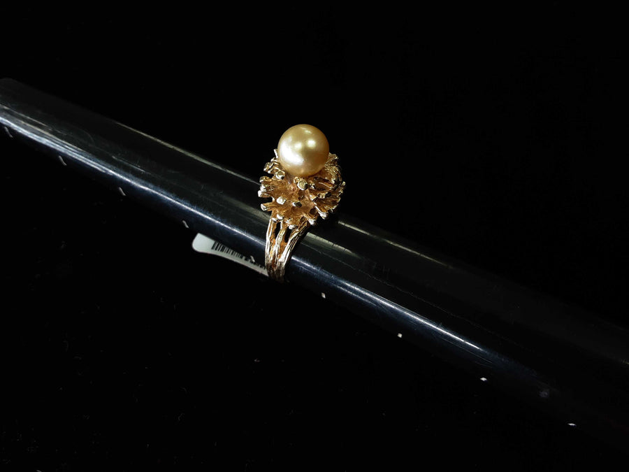 Women's Ring - Yellow Gold 14k (.585) 7.5 grams Size 7