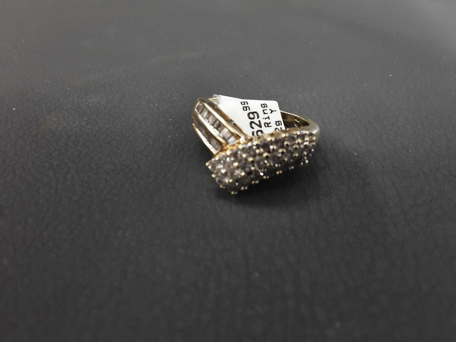 Women's Ring - Yellow Gold 10k (.417) 4.2 grams Size 10