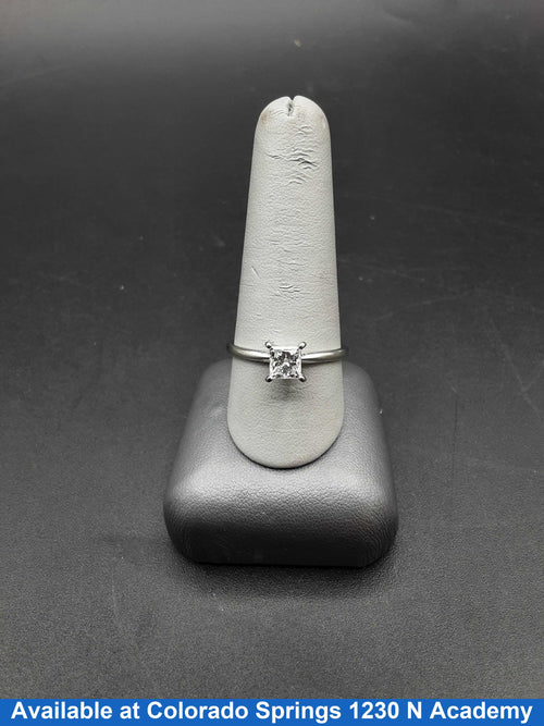 Women's Ring - Solitaire - White Gold 14k (.585) 2.5 grams Size 9