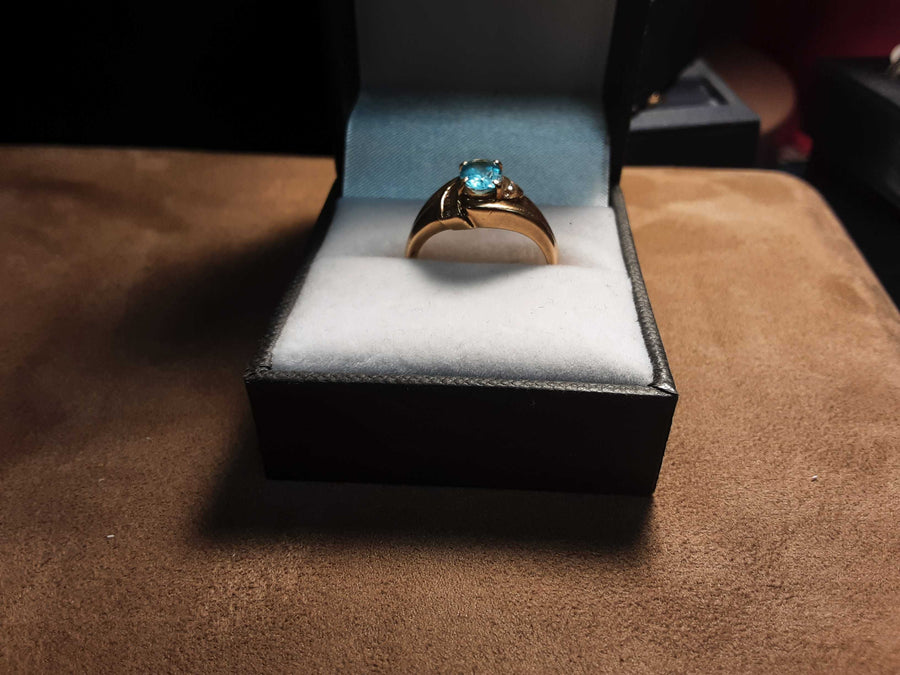 Women's Ring - Yellow Gold 14k (.585) 3.8 grams Size 20