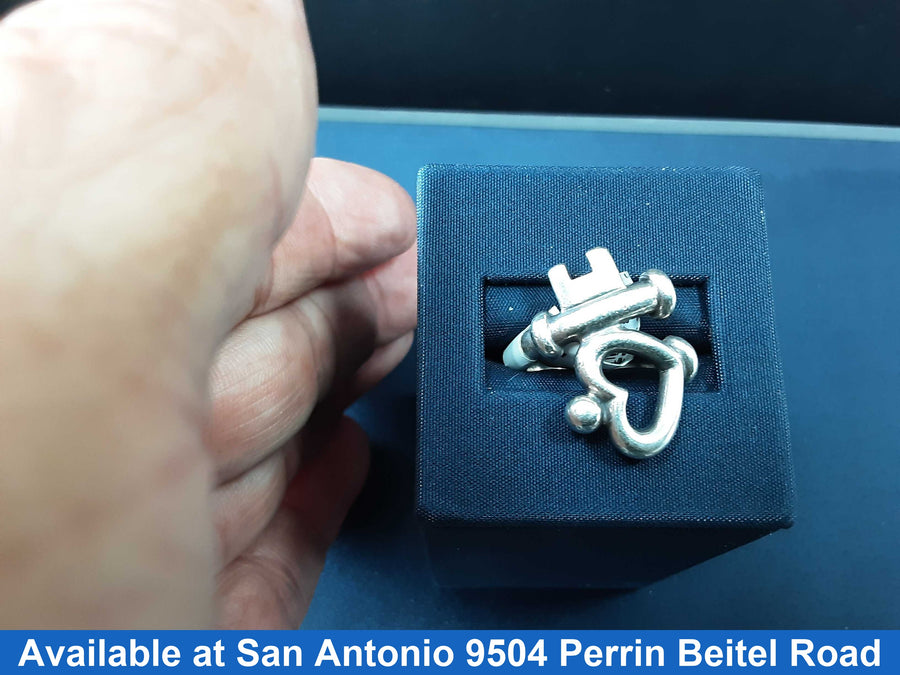 Women's Ring - Silver 6.7 grams Size 20
