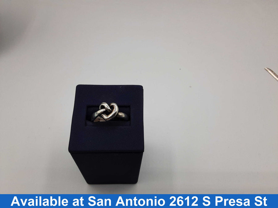 Women's Ring - Silver 6.1 grams Size 9.5