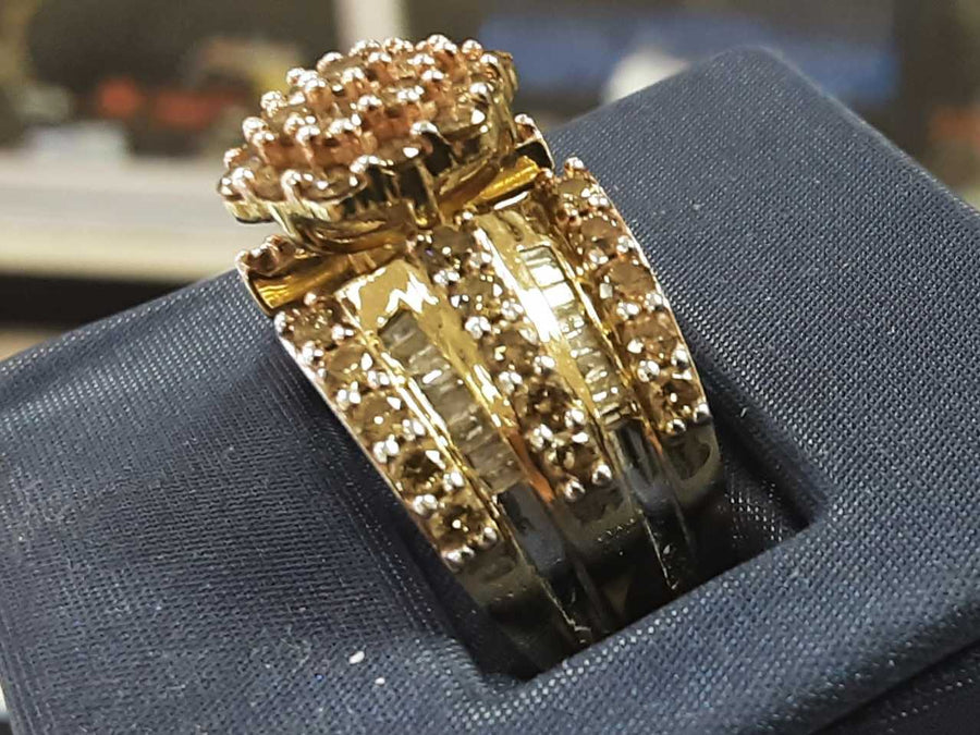 Women's Ring - Yellow Gold 10k (.417) 6.1 grams Size 20