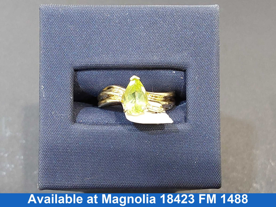 Women's Ring - Solitaire - Yellow Gold 14k (.585) 2.2 grams Size 6