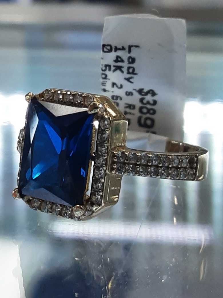 Women's Ring - Yellow Gold 14k (.585) 2.6 grams Size 7.5