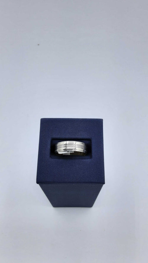Ring - Wedding Band - White Gold 10k (.417) 2 grams Size 9